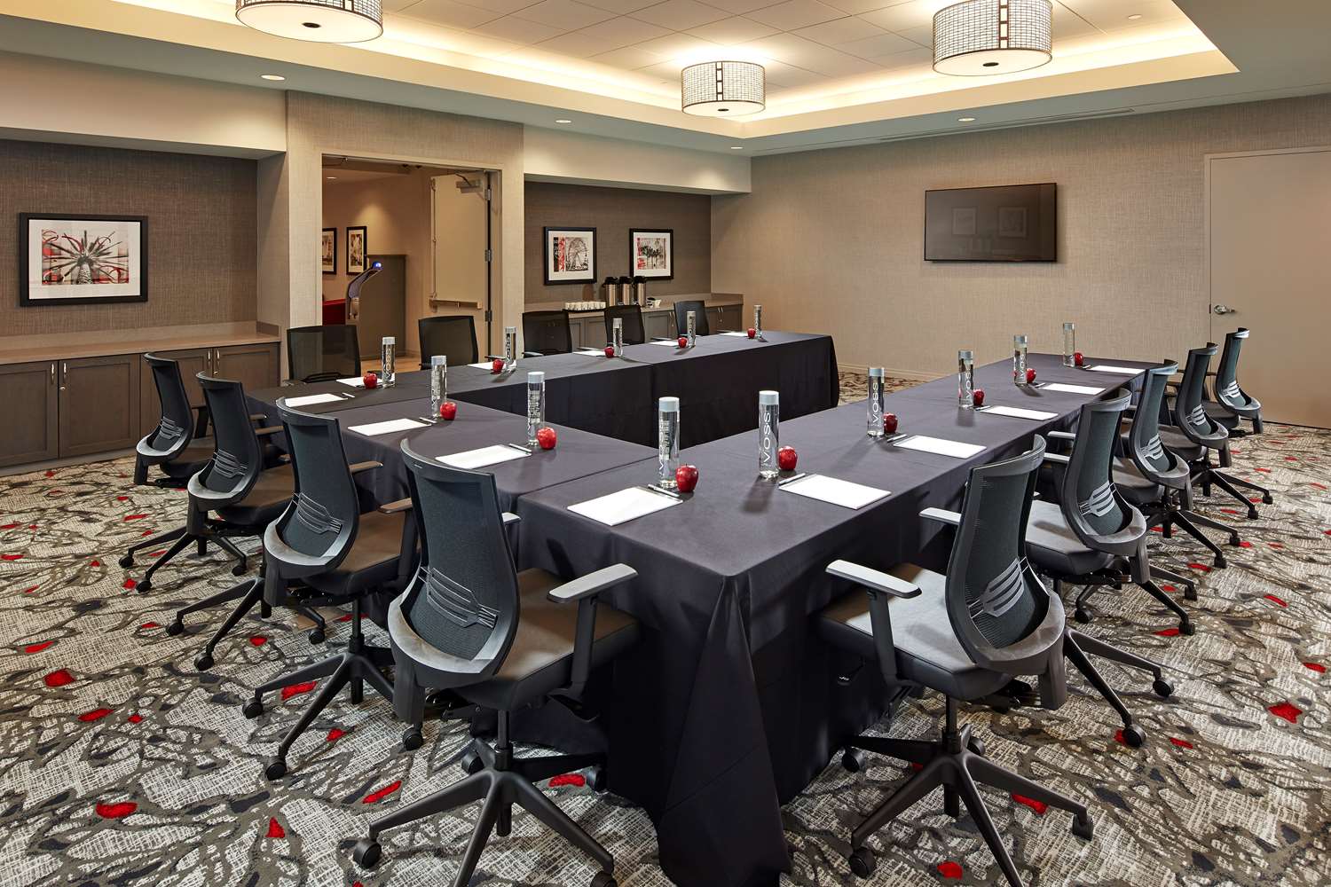 hampton inn long beach airport