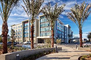 hampton inn long beach airport