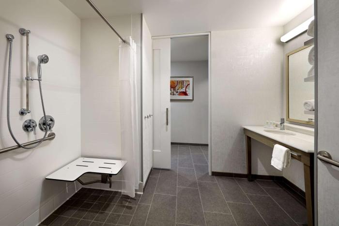 hampton inn long beach airport