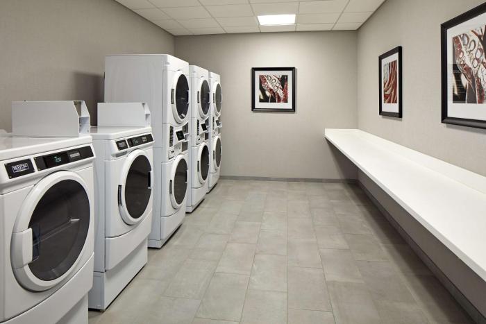 hampton inn long beach airport