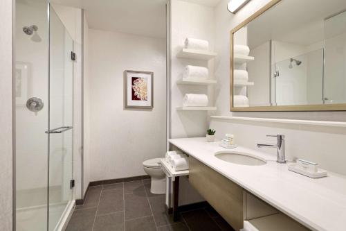 hampton inn long beach airport