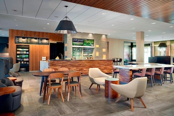 courtyard by marriott lagrange