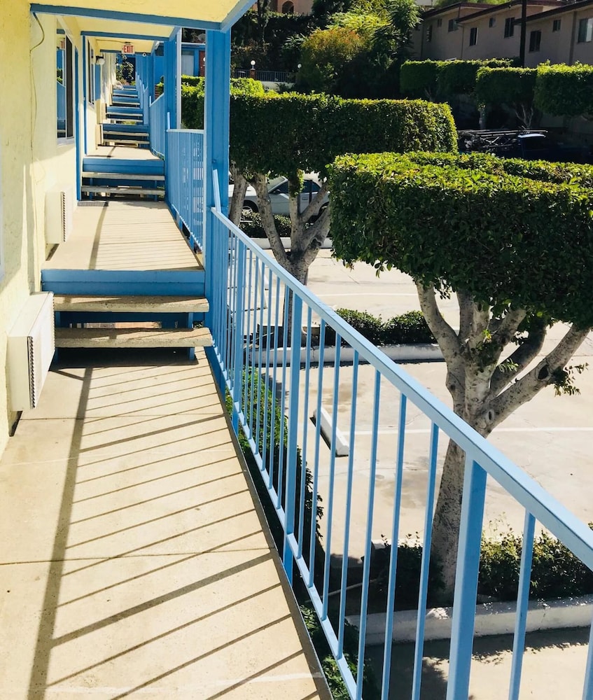 kings lodge motel