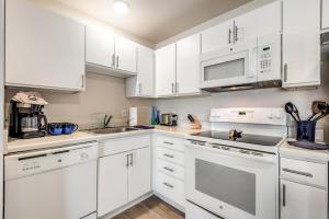 Parks Residential Denver,In Centennial (Centennial - Tech Center),3 star