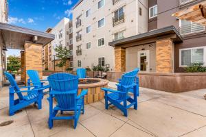 Parks Residential Denver,In Centennial (Centennial - Tech Center),3 star