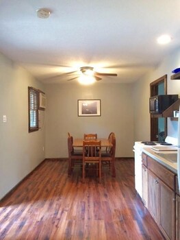 calm waters cabin resort