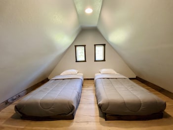 calm waters cabin resort