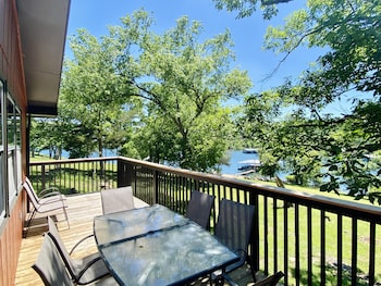 calm waters cabin resort
