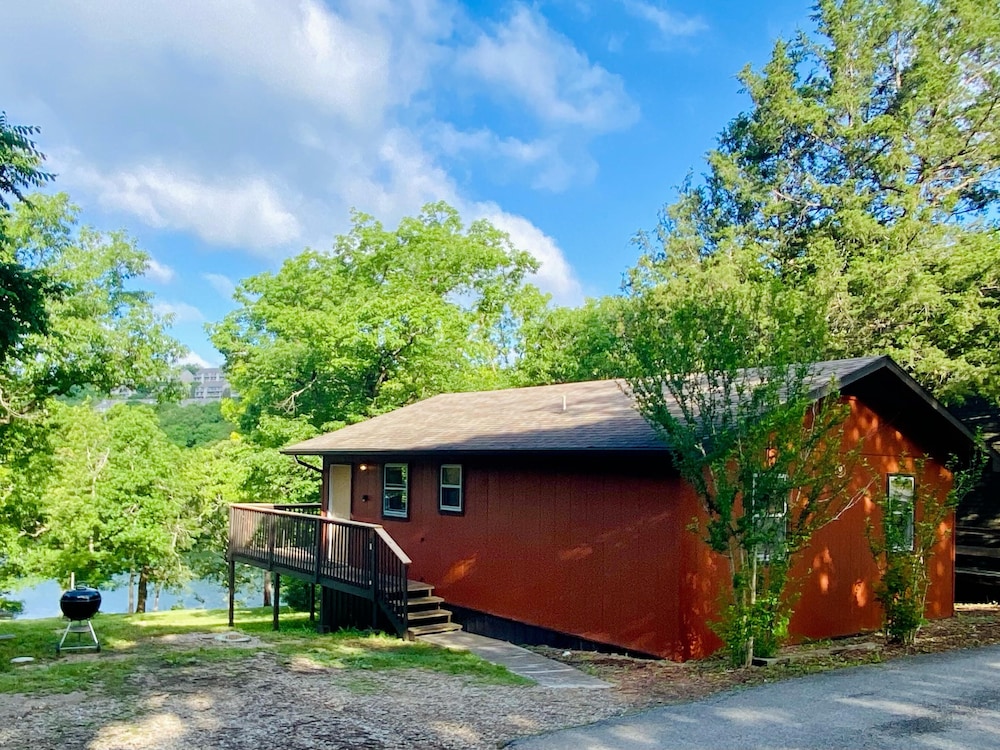 calm waters cabin resort