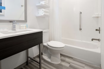 hampton inn petaluma ca