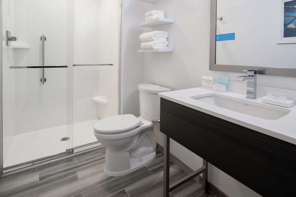 hampton inn petaluma ca