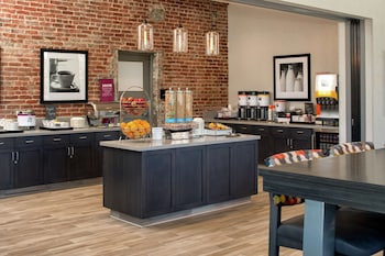 hampton inn petaluma ca