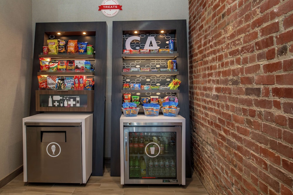 hampton inn petaluma ca