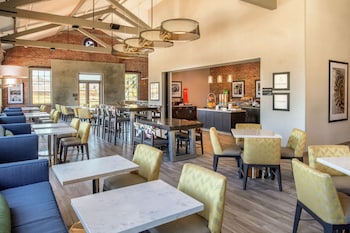hampton inn petaluma ca