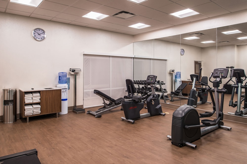holiday inn express and suites farmville by ihg