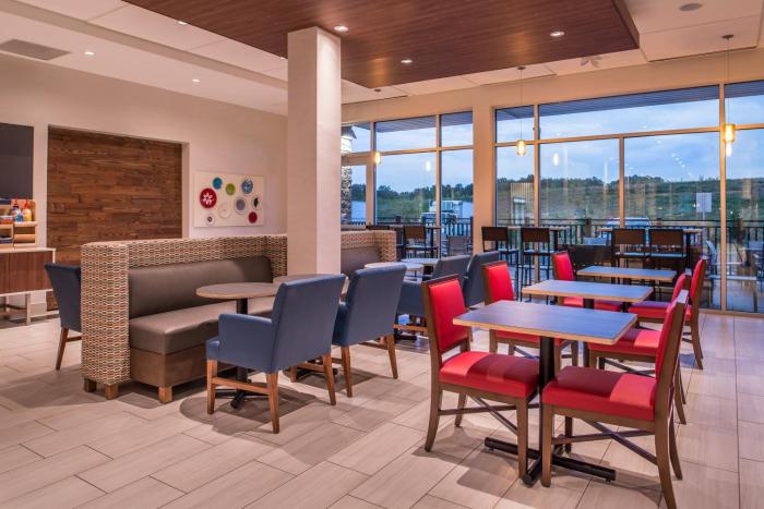 holiday inn express and suites farmville by ihg
