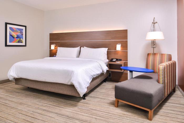 holiday inn express and suites farmville by ihg