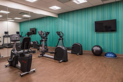 holiday inn express and suites farmville by ihg