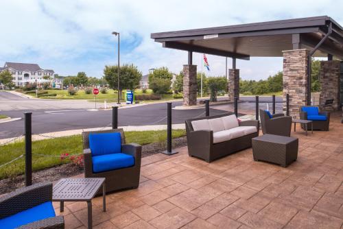 holiday inn express and suites farmville by ihg