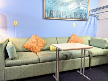 executive inn thomson