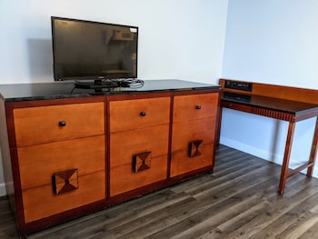 executive inn thomson