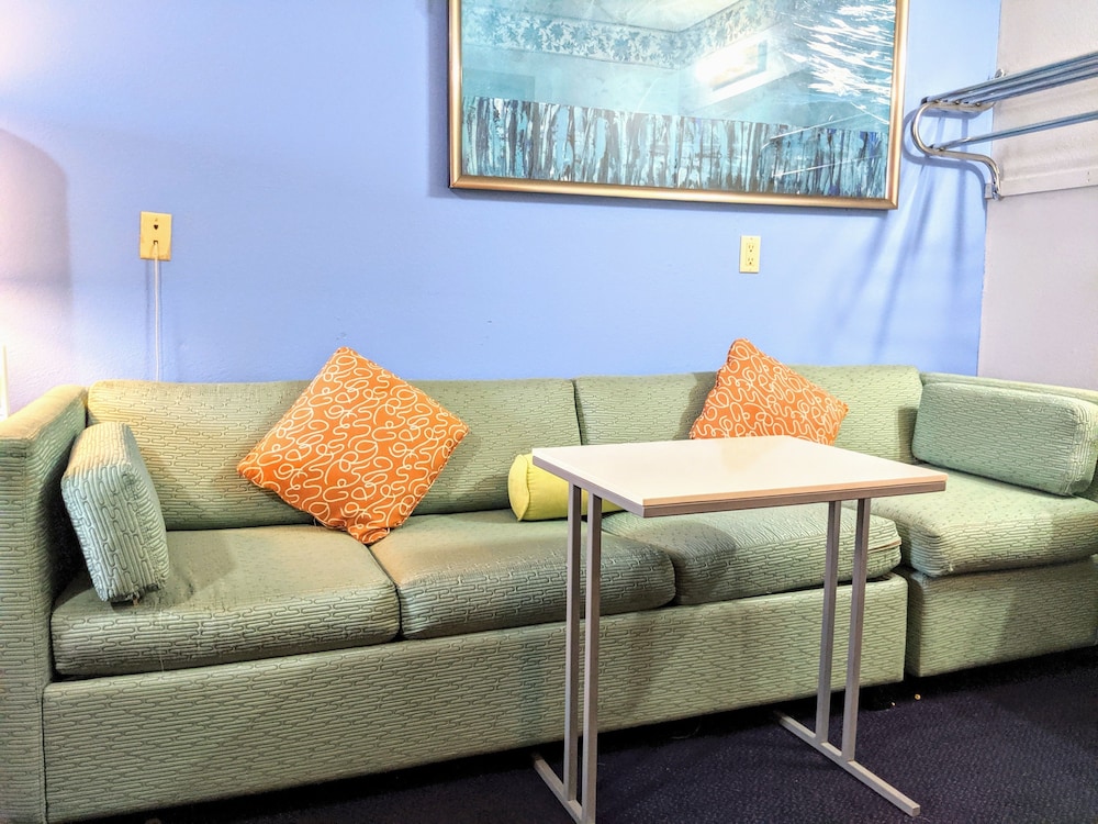 executive inn thomson