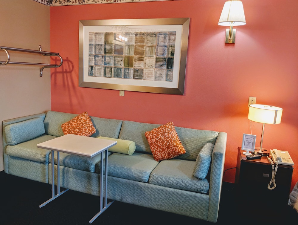 executive inn thomson