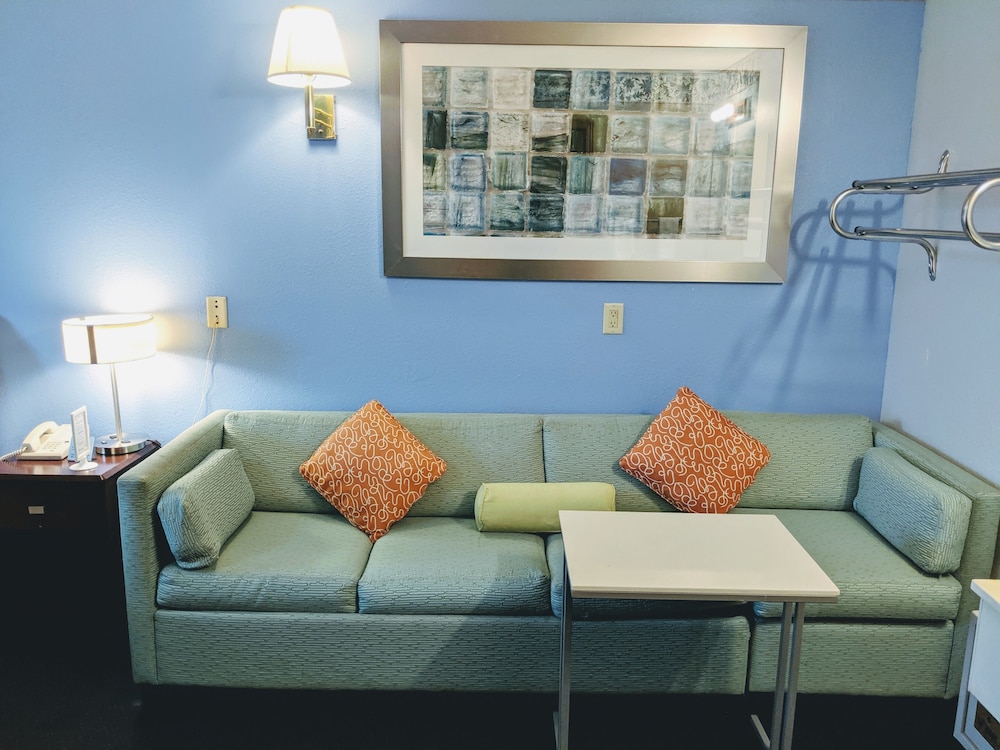 executive inn thomson