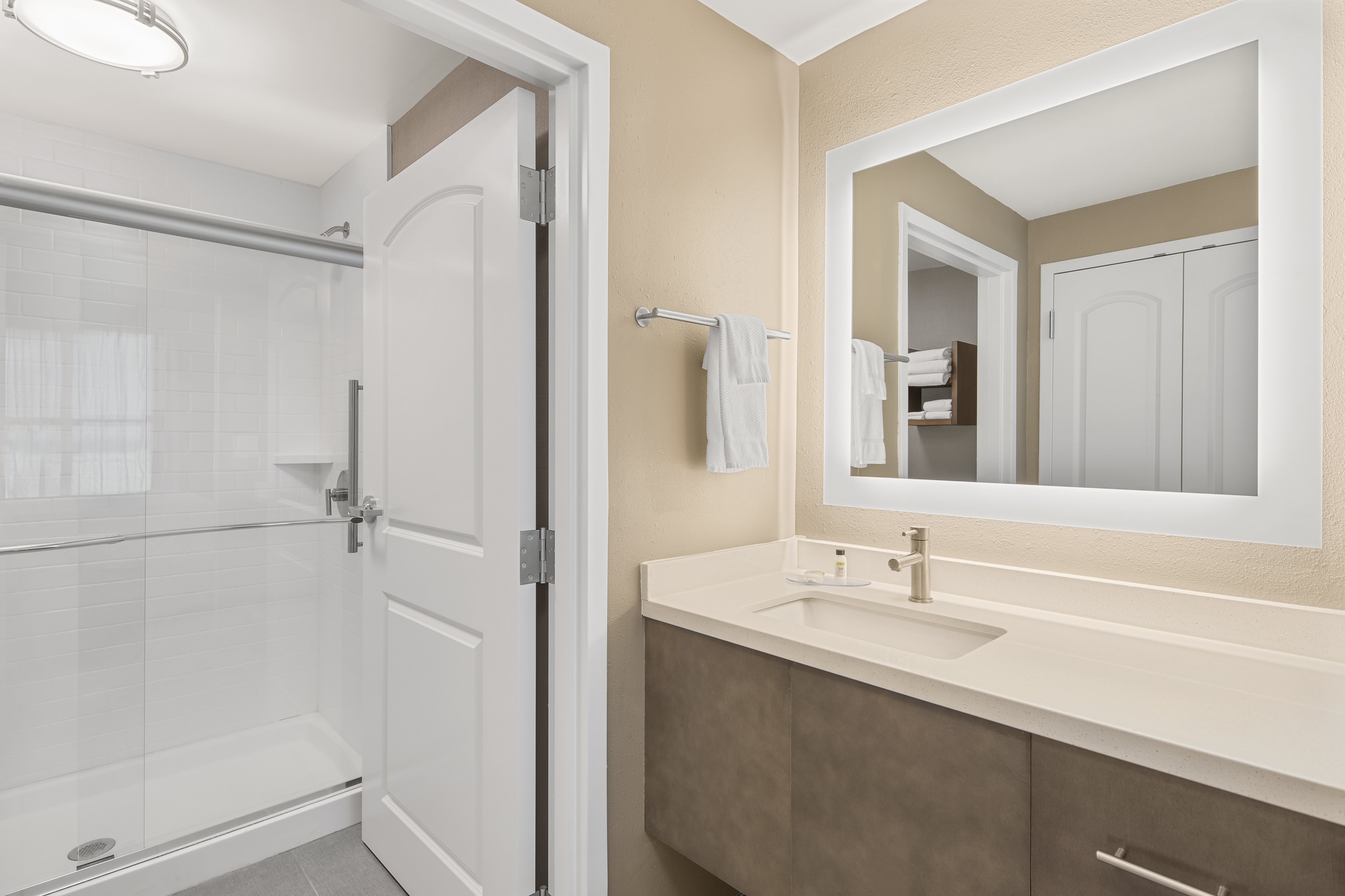 staybridge suites florence civic center by ihg