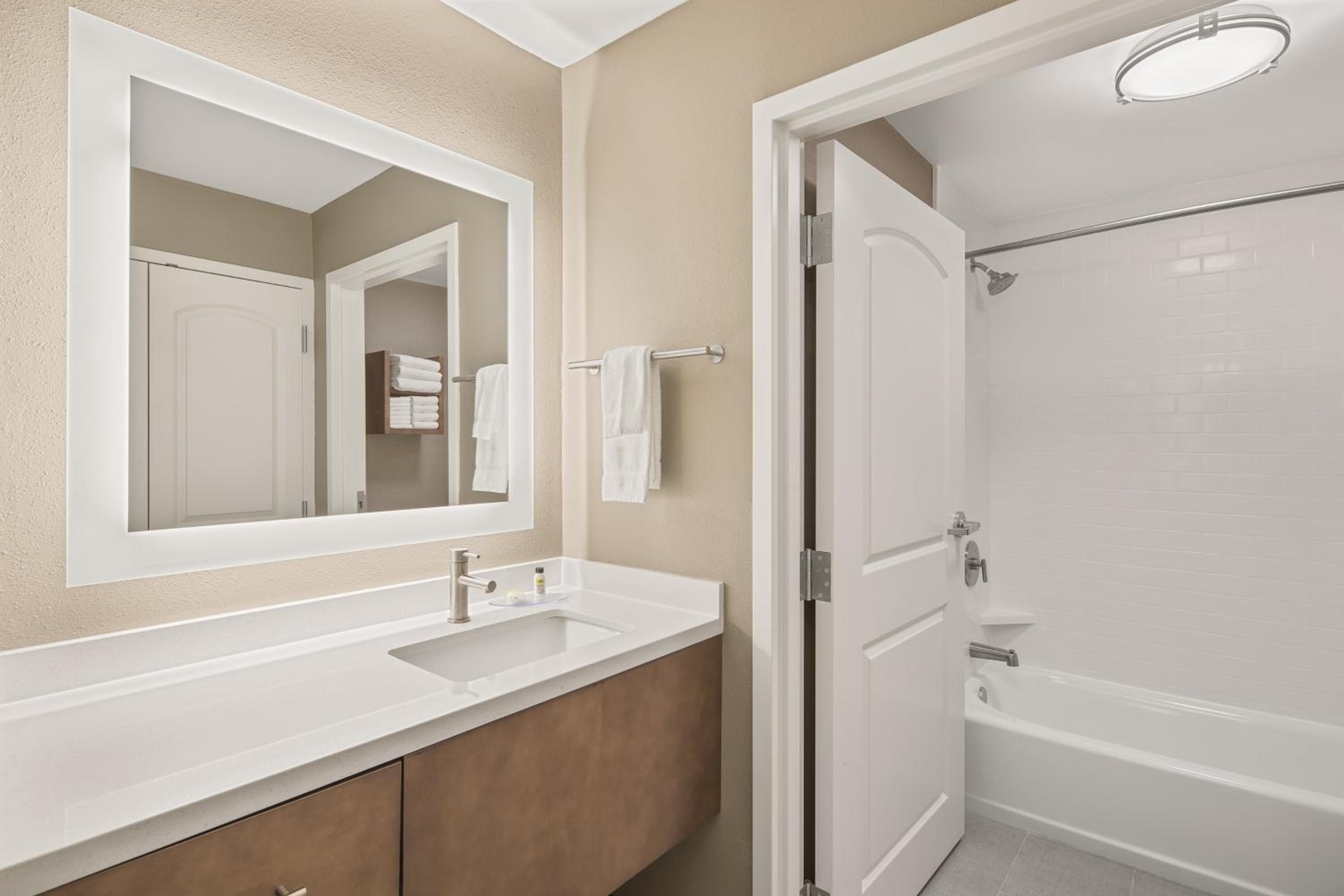 staybridge suites florence civic center by ihg