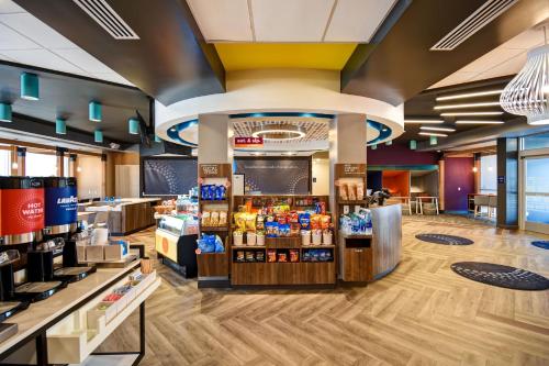 tru by hilton salt lake city airport