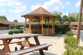 Bedford Inn,Erie>>Bedford Township,3 star