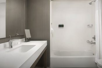 courtyard by marriott albion