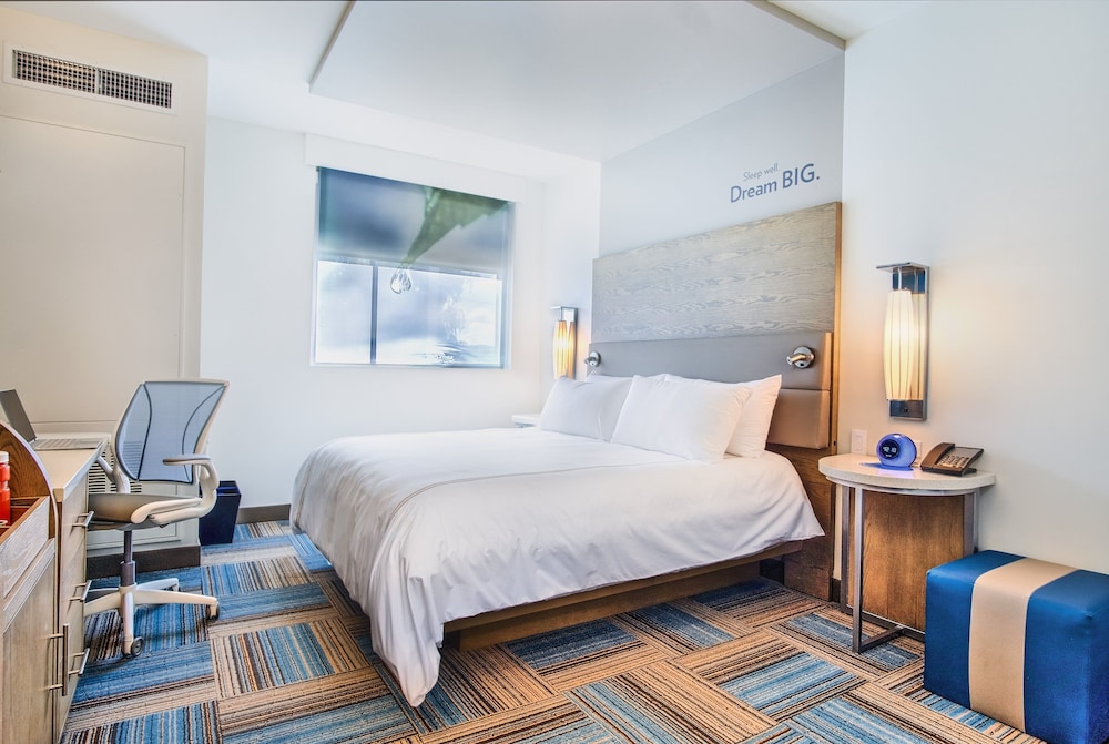 even hotel miami airport by ihg