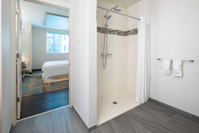 even hotel miami airport by ihg