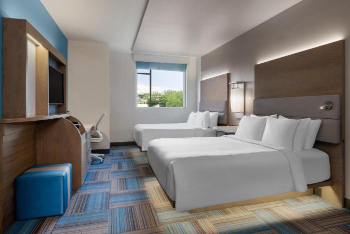 even hotel miami airport by ihg