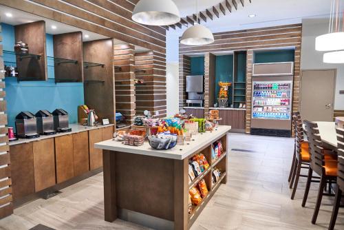 even hotel miami airport by ihg