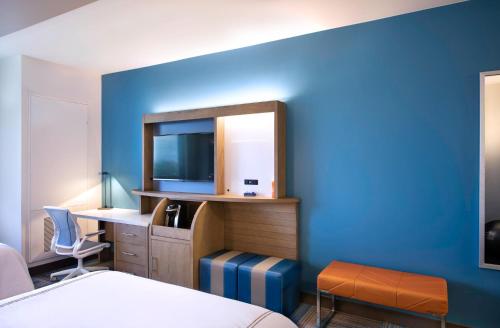even hotel miami airport by ihg