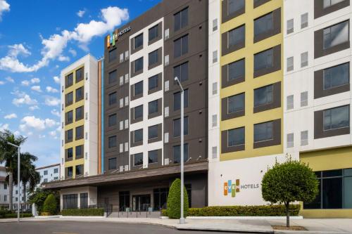 even hotel miami airport by ihg