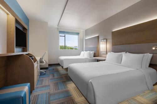 even hotel miami airport by ihg