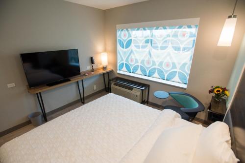 tru by hilton cedar rapids westdale