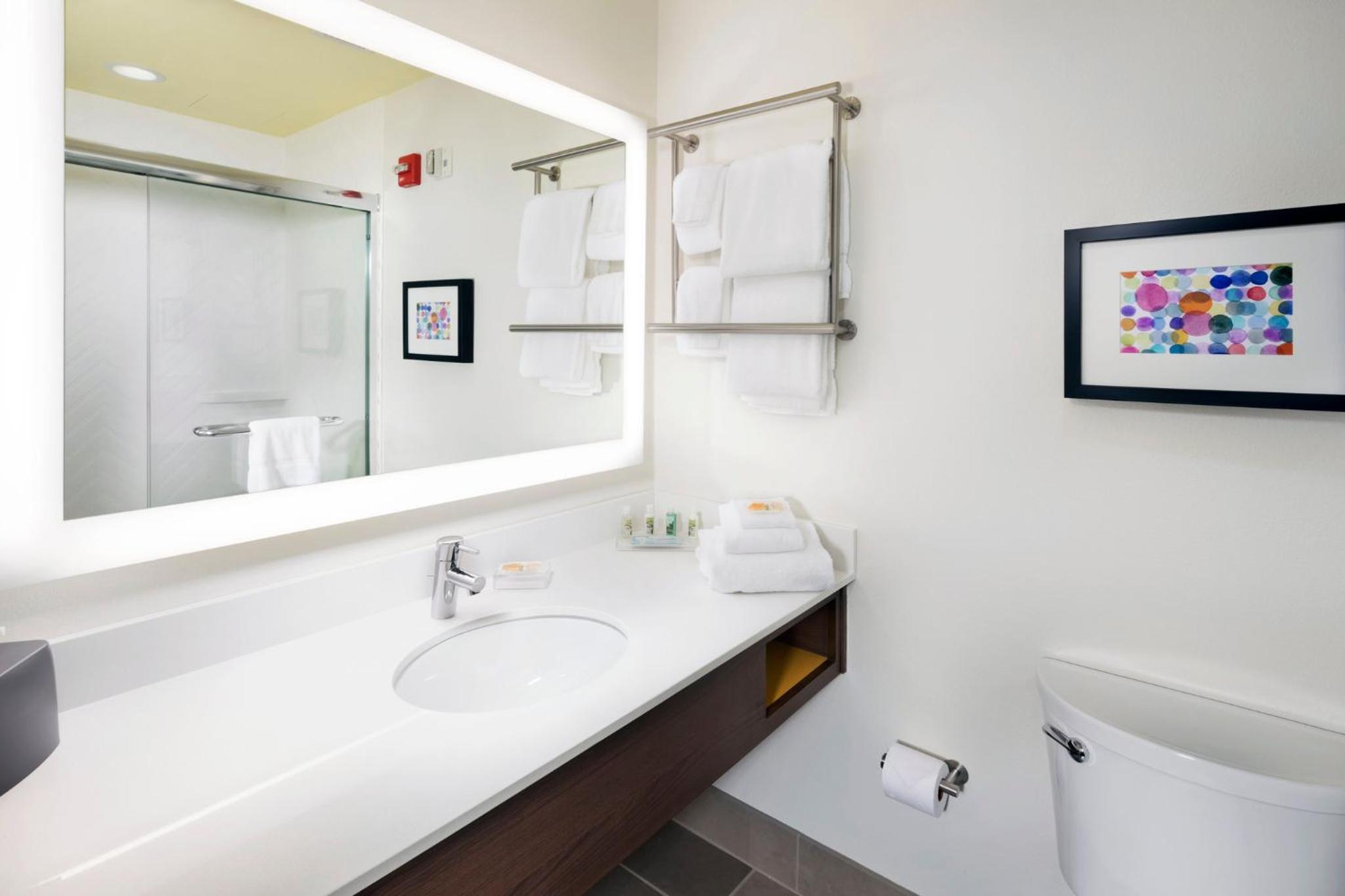 holiday inn and suites arden asheville airport by ihg