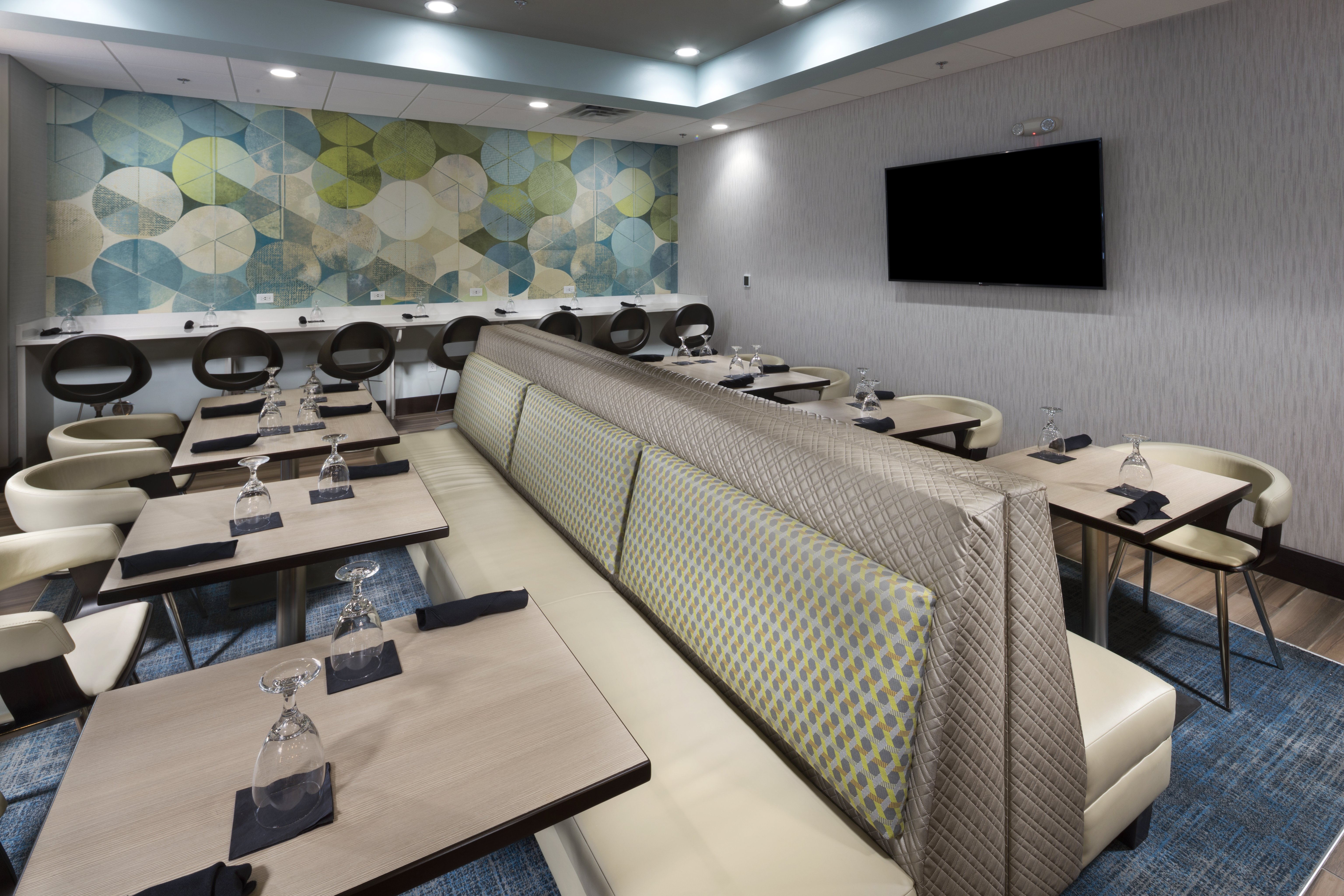 holiday inn and suites arden asheville airport by ihg