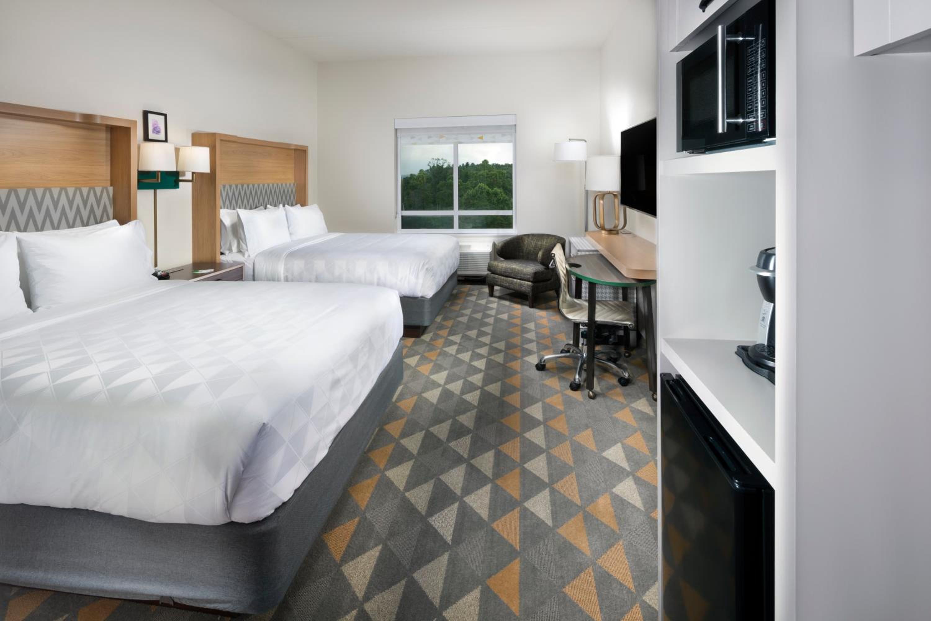 holiday inn and suites arden asheville airport by ihg
