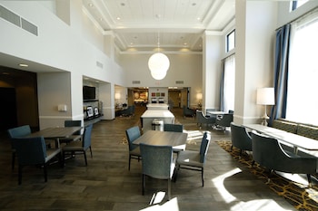 Hampton Inn & Suites Forest City,Hendersonville>>Forest City,3 star