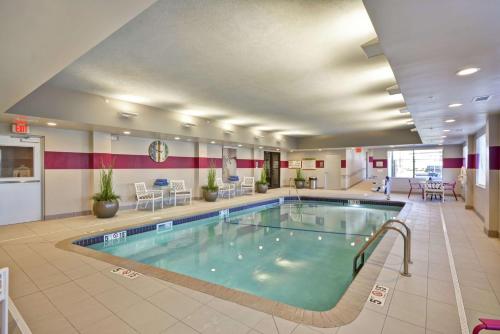 home2 suites by hilton kci airport