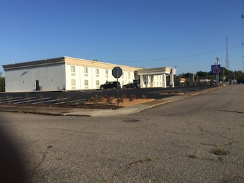 motel 6 petersburg va fort lee