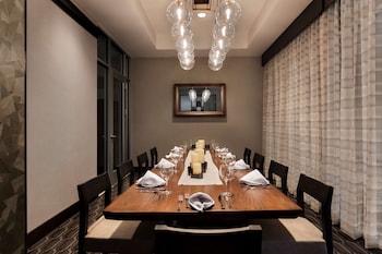 Embassy Suites By Hilton San Antonio Landmark,Oakland Estates>>Bexar County,4 star