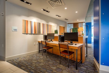 holiday inn express and suites milroy reedsville