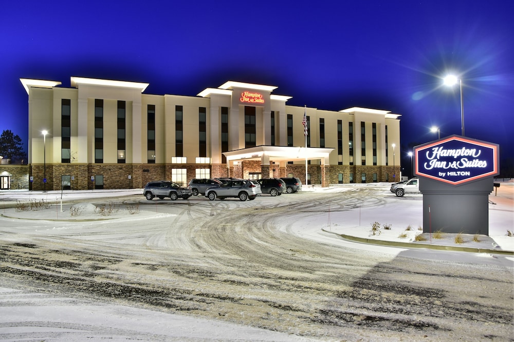hampton inn and suites menomonie uw stout